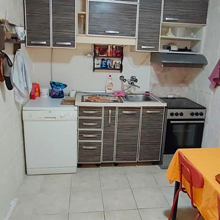 Spacious House with Terrace - Vozdovac - Two-Bedroom House - 9