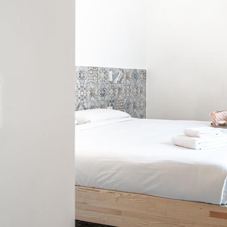 Domus Piramide - Camera Matrimoniale/Doppia con Letti Singoli con Bagno Privato - 25