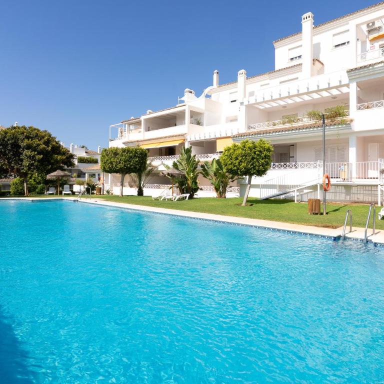 Lomas de Rio Real - Apartamento - 1