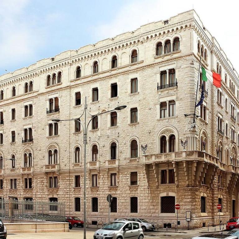 Primo Piano Guesthouse - Bari Policlinico - Double Room with Private Bathroom - 12