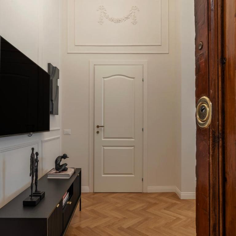 Castro Pretorio 21 - FromHometoRome - Appartamento con 2 Camere da Letto - 17