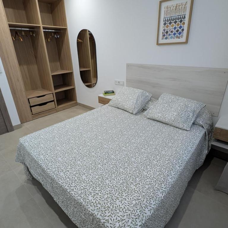 Apartamentos Gran Capitán - parking opcional - One-Bedroom Family Apartment - 12