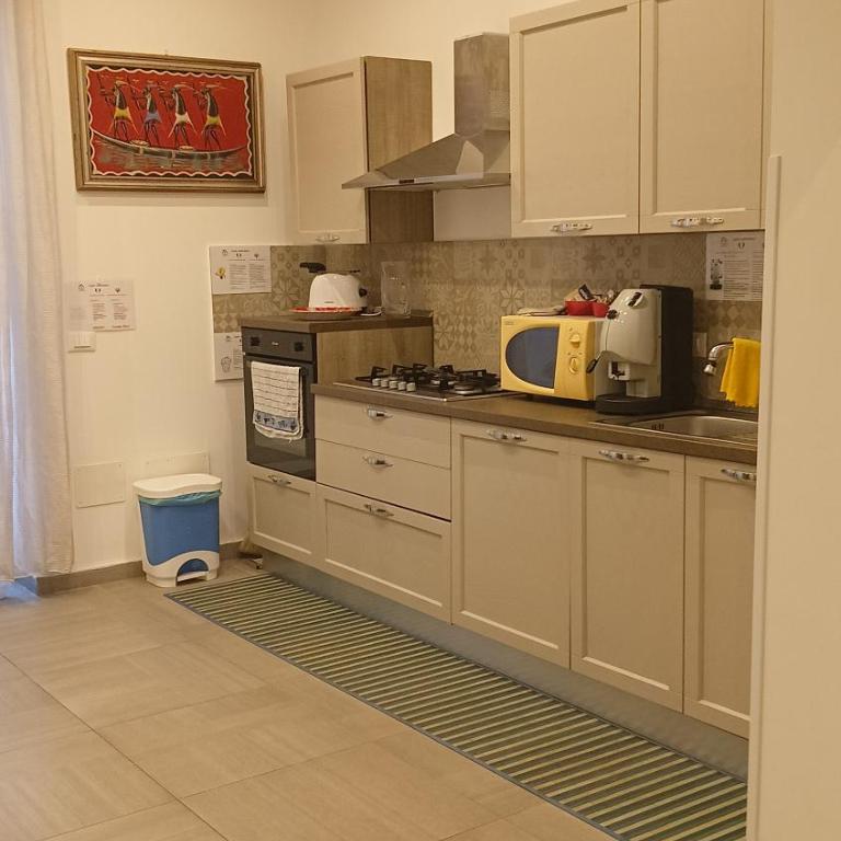 Lilibet Apartment - Three-Bedroom Apartment - 6