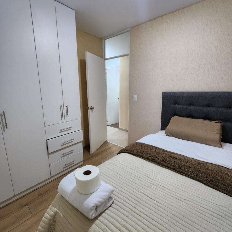 Vive y descansa con seguridad a 3min del mall San Miguel - Apartamento de 3 dormitorios - 6