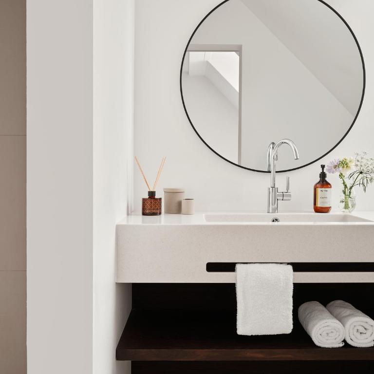Bob W Munich Schwabing - Studio - 1