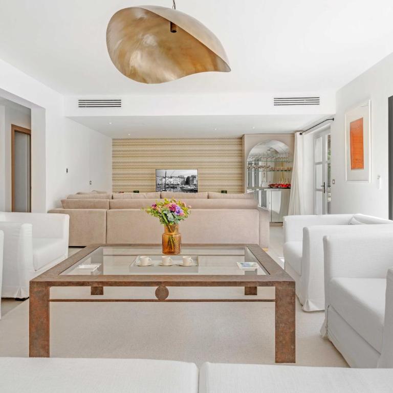 Exceptional villa- AC- 5BR-10P- Baie des Canebiers - Villa - 10