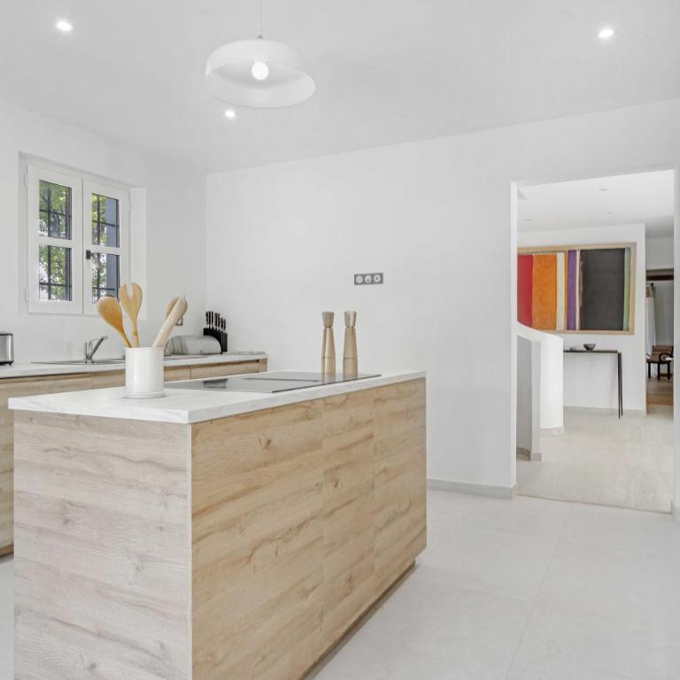 Exceptional villa- AC- 5BR-10P- Baie des Canebiers - Villa - 13