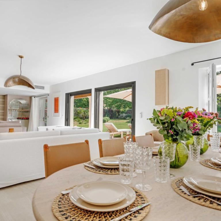 Exceptional villa- AC- 5BR-10P- Baie des Canebiers - Villa - 16
