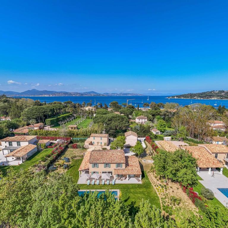 Exceptional villa- AC- 5BR-10P- Baie des Canebiers - Villa - 72