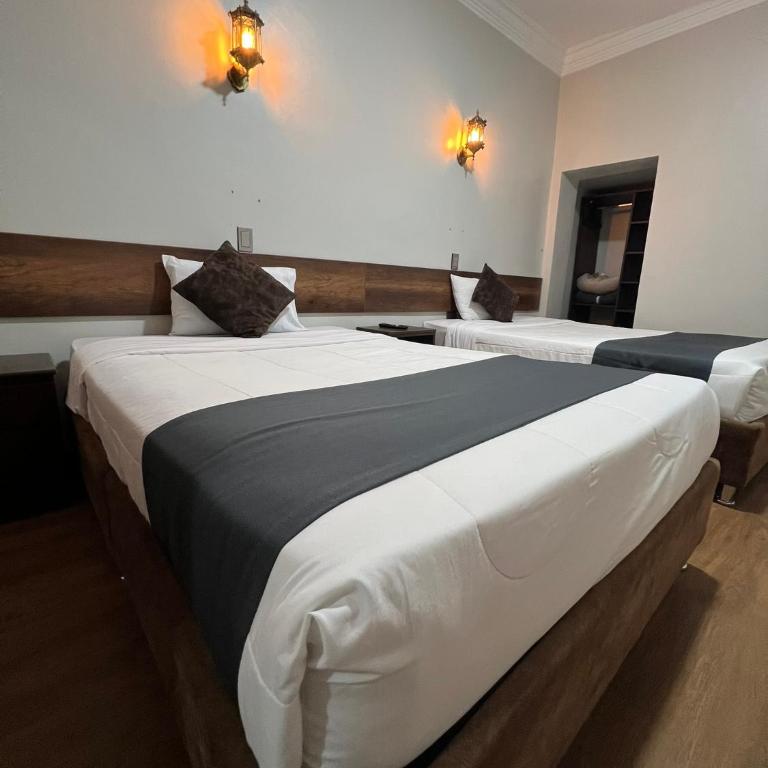 Andina Pardo Casa Boutique - Habitación Doble con baño privado - 2 camas - 6