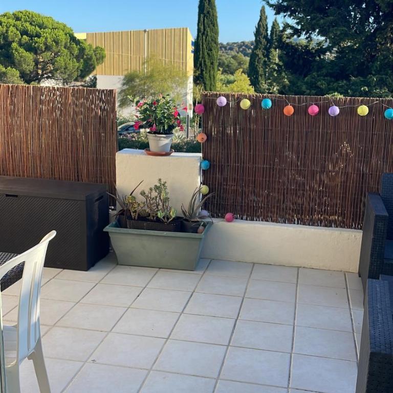 Studio avec grand terrasse - Appartement 1 Chambre - 8