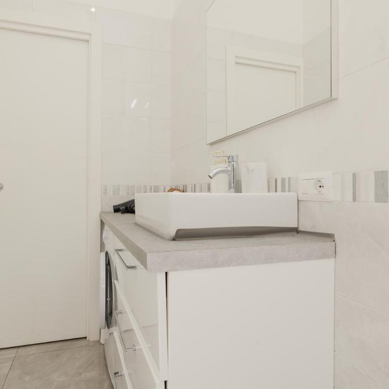 Modern&Elegant Double suite Flat - 15 min Duomo - Appartamento con 1 Camera da Letto - 5