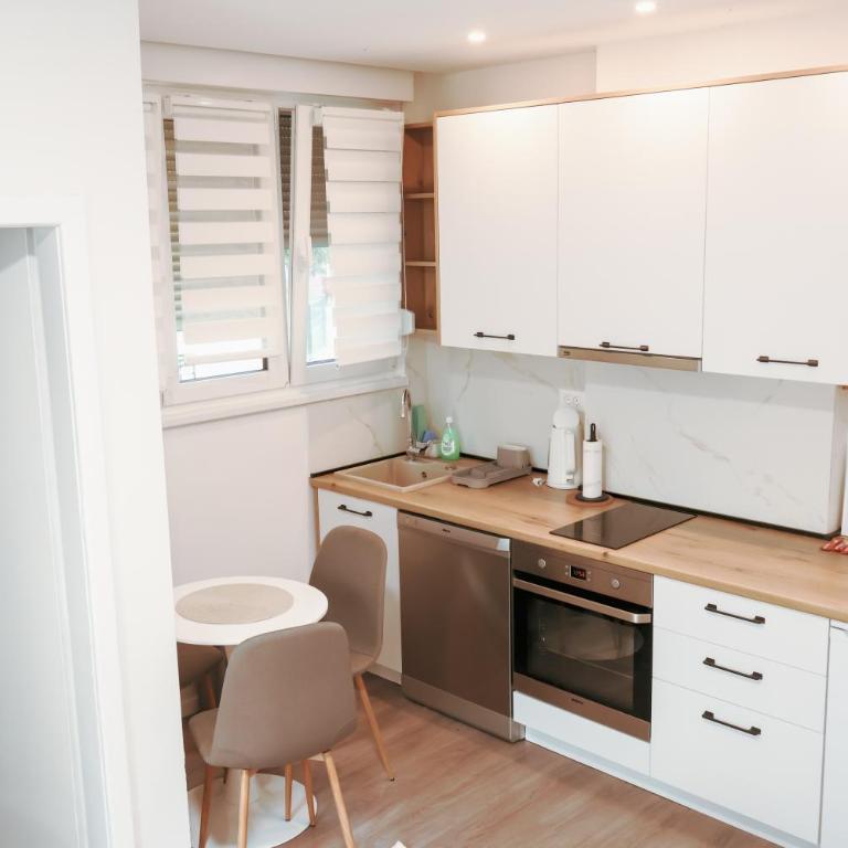 Air Urban Ilidza Sarajevo Free Parking and Near Airport - Apartman sa 2 Spavaće Sobe - 11