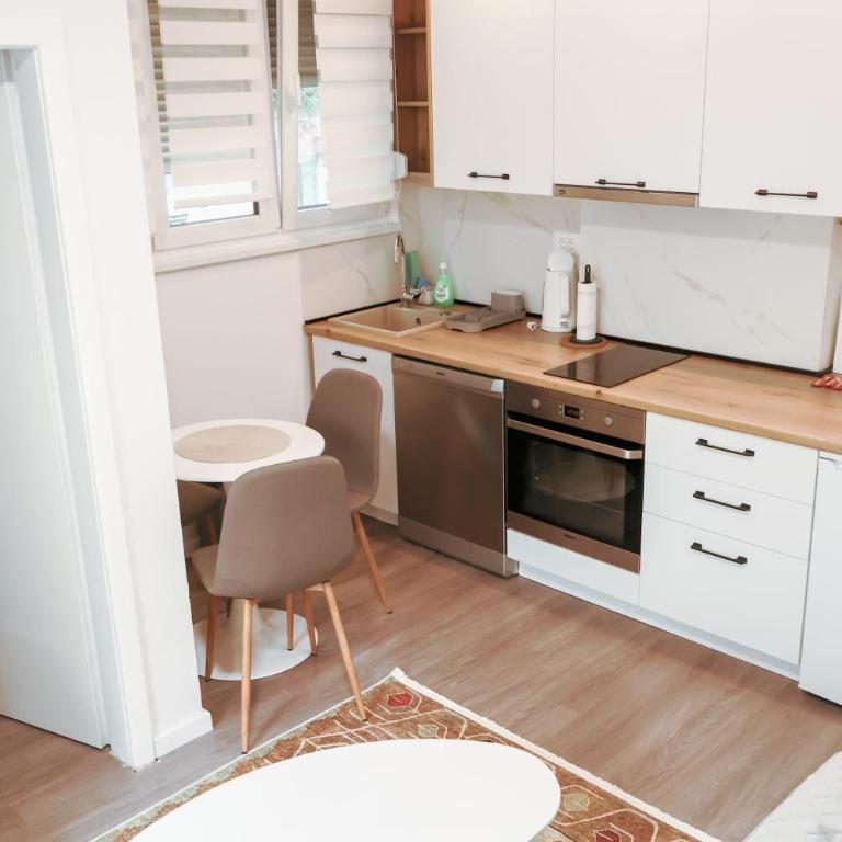 Air Urban Ilidza Sarajevo Free Parking and Near Airport - Apartman sa 2 Spavaće Sobe - 12