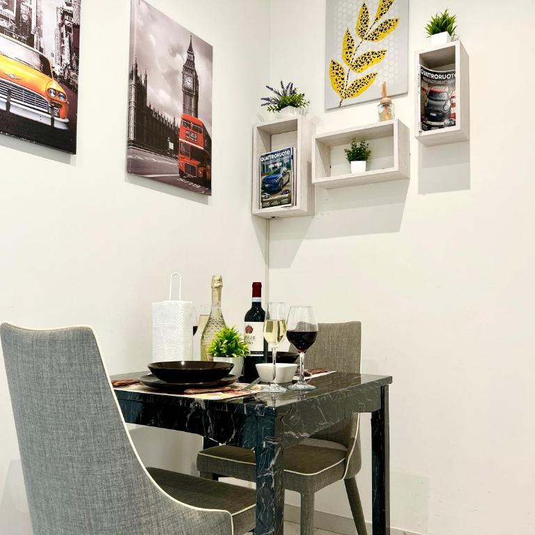 Luxury Hostel Apartment Vicino - Torino Centro - Metropolitana - Appartamento con 2 Camere da Letto - 30