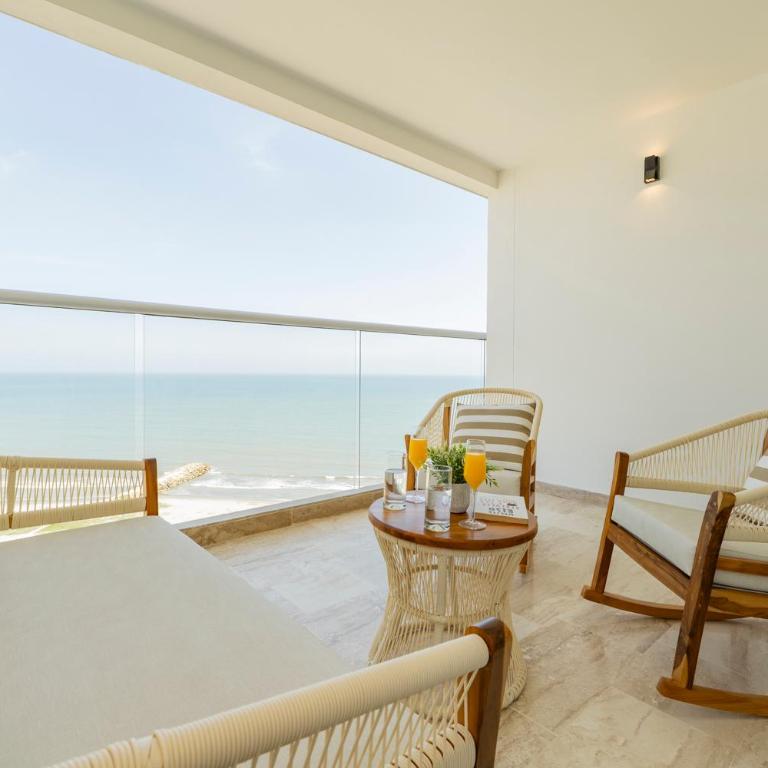 Seaside Serenity and Style - Studio Apartment - 11