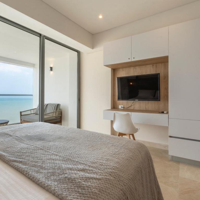 Seaside Serenity and Style - Studio Apartment - 17