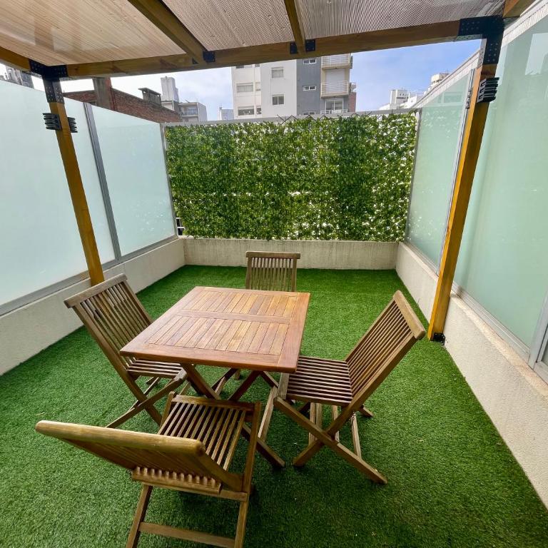 Luminoso monoambiente con patio en Punta Carretas - One-Bedroom Apartment - 3
