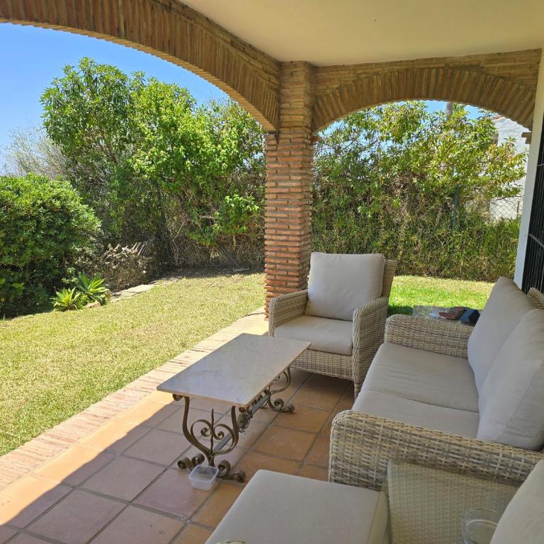 Sea view villa with pool, near beach in Calahonda, Marbella area - Villa de 3 dormitorios - 17