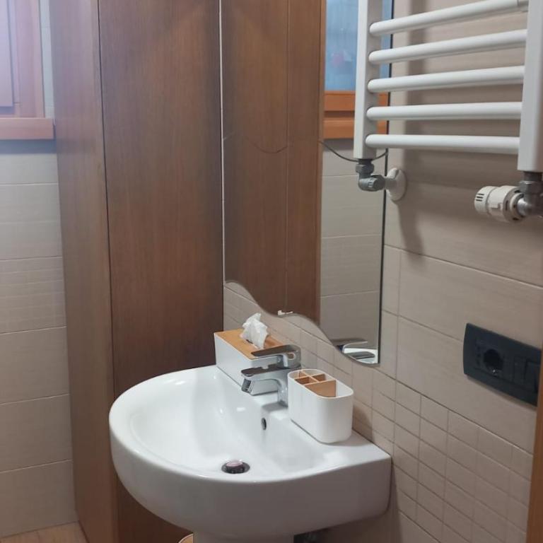 Bilocale EUR Grotta Perfetta 50mq casa 32mq sala hobbies e 250mq giardino - Appartement 1 Chambre avec Jardin - 16