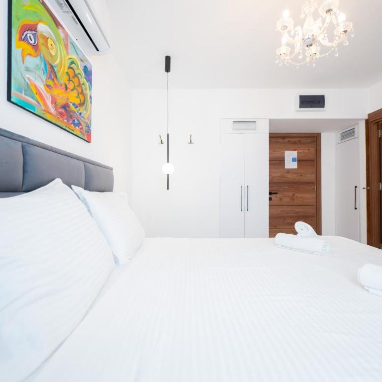 Kings Palace - Standardna Dvokrevetna Soba s Bračnim Krevetom - u Suterenu - 12