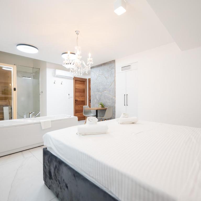 Kings Palace - Queen Room with Spa Bath and Sauna - Basement - 8