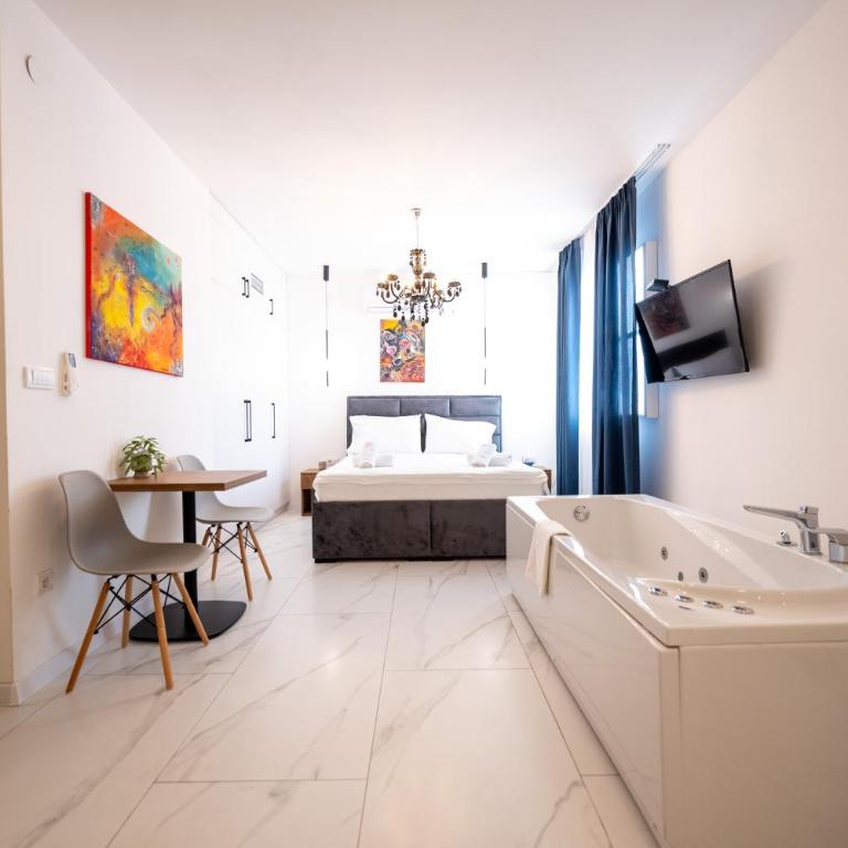 Kings Palace - Queen Room with Spa Bath and Sauna - Basement - 6