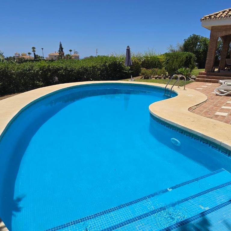 Sea view villa with pool, near beach in Calahonda, Marbella area - Villa de 3 dormitorios - 21