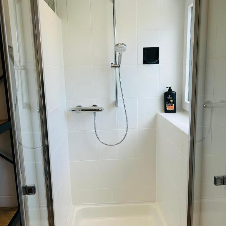 KJ Ferienwohnung bis 10P-Zentral-Garten-WIFI-Parken-Grill - Appartamento con 3 Camere da Letto - 38