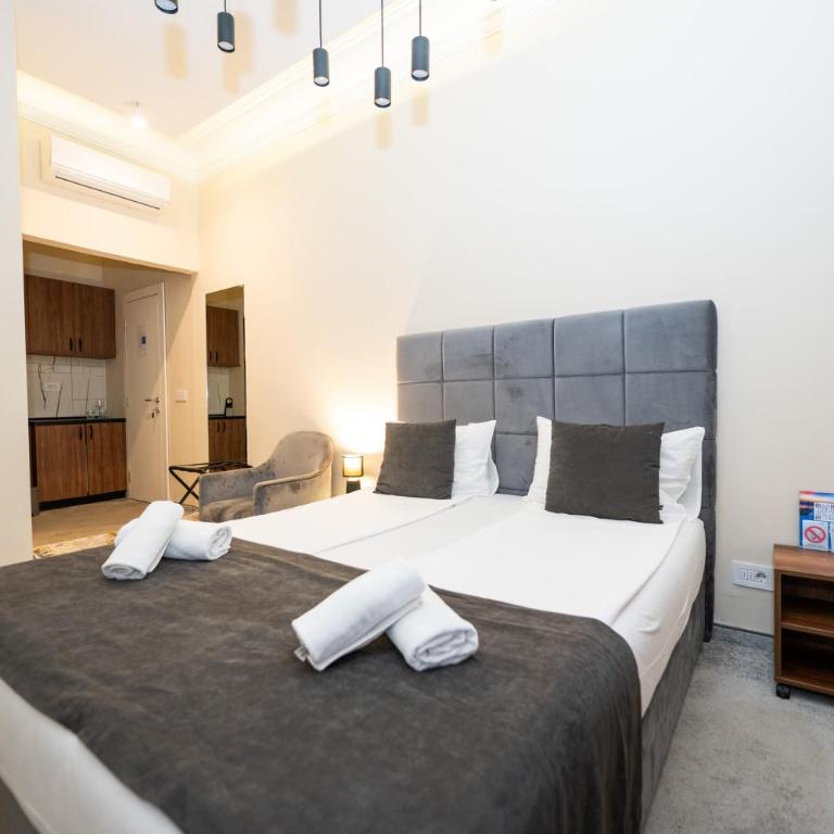 Kings Palace - Standardna Dvokrevetna Soba sa Bračnim Krevetom – Aneks - 1