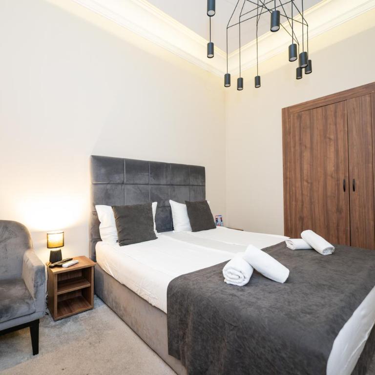 Kings Palace - Standardna Dvokrevetna Soba sa Bračnim Krevetom – Aneks - 3