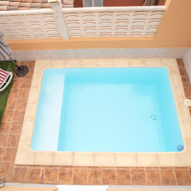 Bonita villa con piscina privada - Three-Bedroom House - 28
