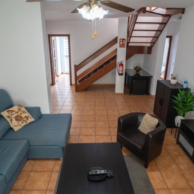 Bonita villa con piscina privada - Three-Bedroom House - 34