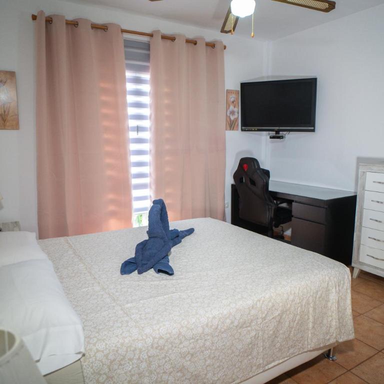 Bonita villa con piscina privada - Three-Bedroom House - 35