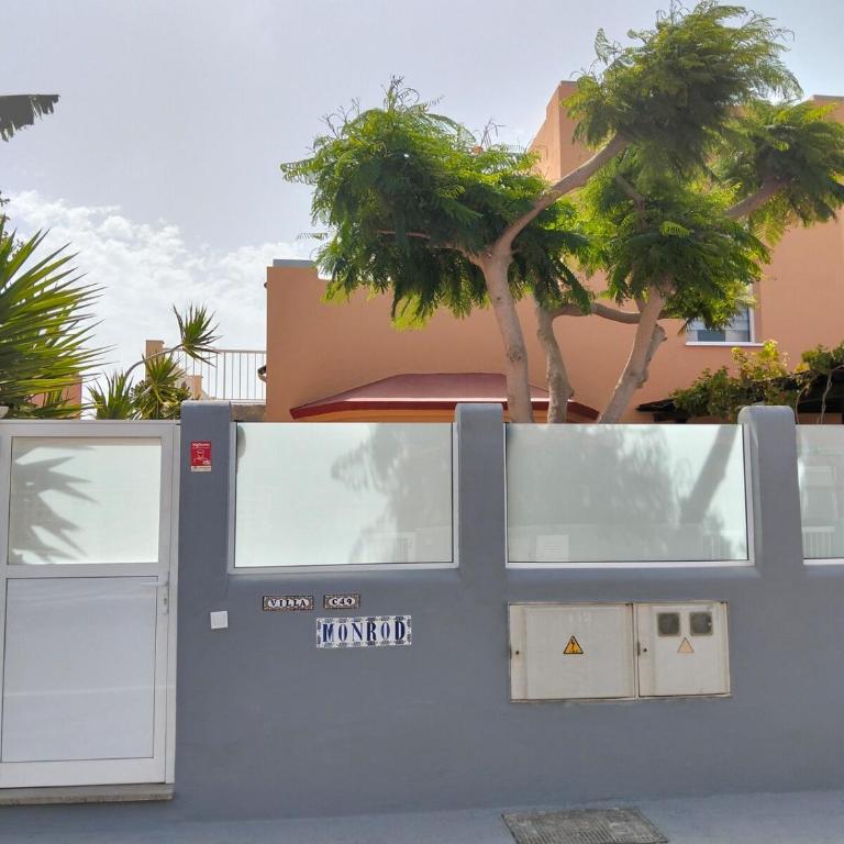 Bonita villa con piscina privada - Three-Bedroom House - 2