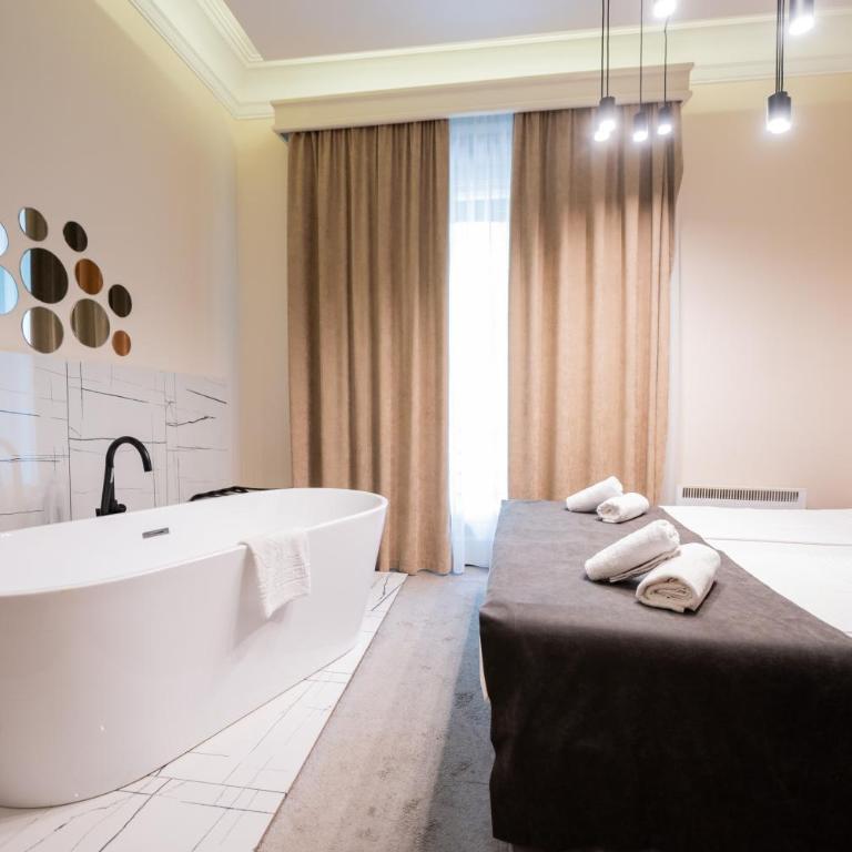 Kings Palace - Superior Dvokrevetna Soba sa Bračnim Krevetom/Zasebnim Krevetima i Terasom – Aneks - 4