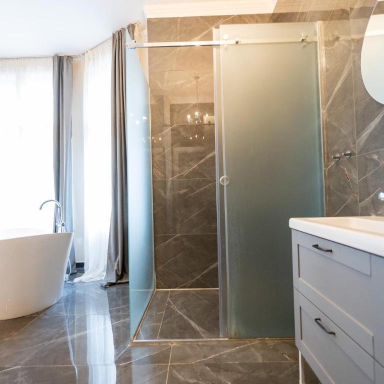 Kings Palace - Deluks Apartman Tipa "Suite" s Pogledom na Grad - 10