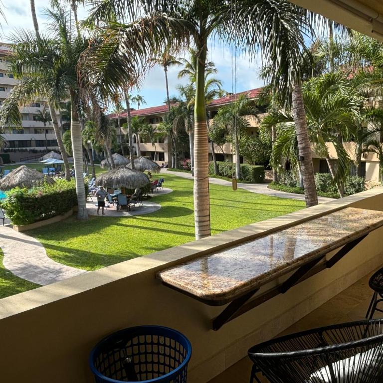 Elegant Pool View w/Balcony| Beach Walk| Hot Tub - Apartamento Premium de 3 dormitorios con vistas al resort - 3