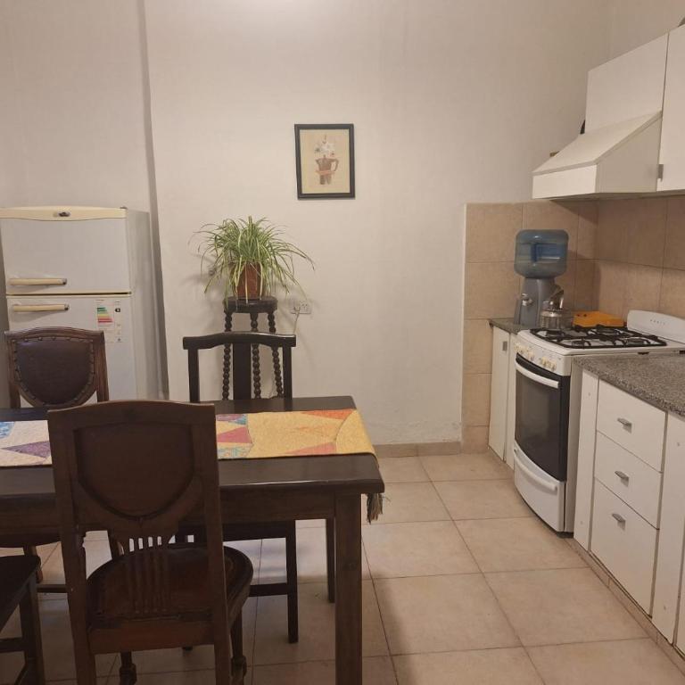 Casa Microcentro- luminoso- silencioso - Two-Bedroom House - 4