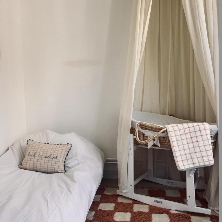Stylish studio 3-4p with AC and balcony near Champs-Élysées - Apartamento familiar de 1 dormitorio - 8