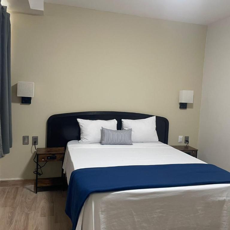 Hotel Plaza del Arco - Monterrey - Double Room - 4