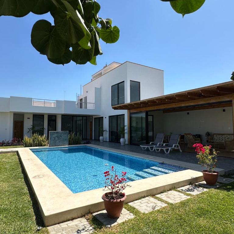 Casita en Ica con piscina - Vacation Home - 1