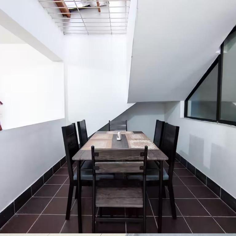 Casa grande en Medellín cerca al Estadio - Apartamento - 14