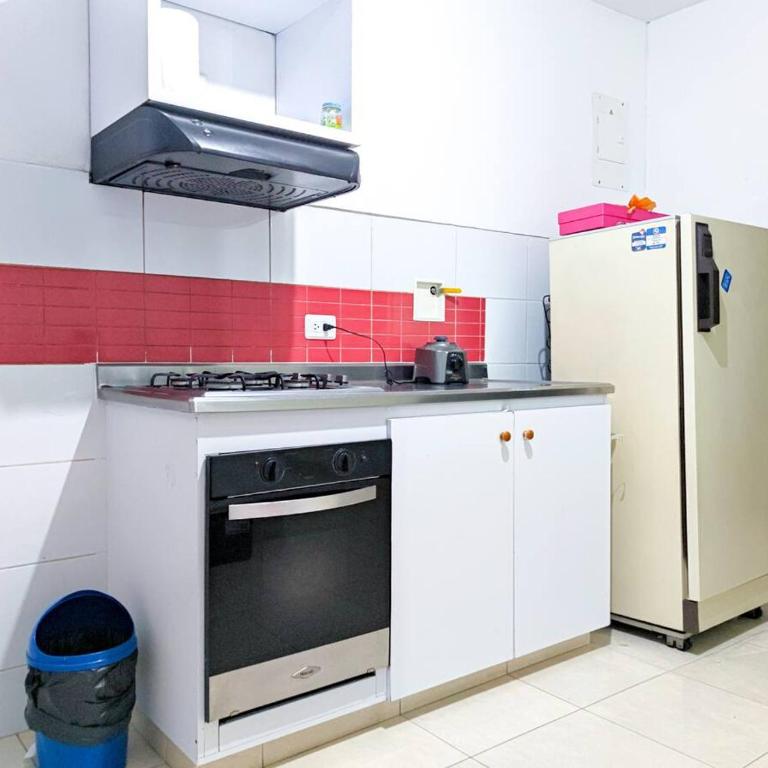 Casa grande en Medellín cerca al Estadio - Apartamento - 49