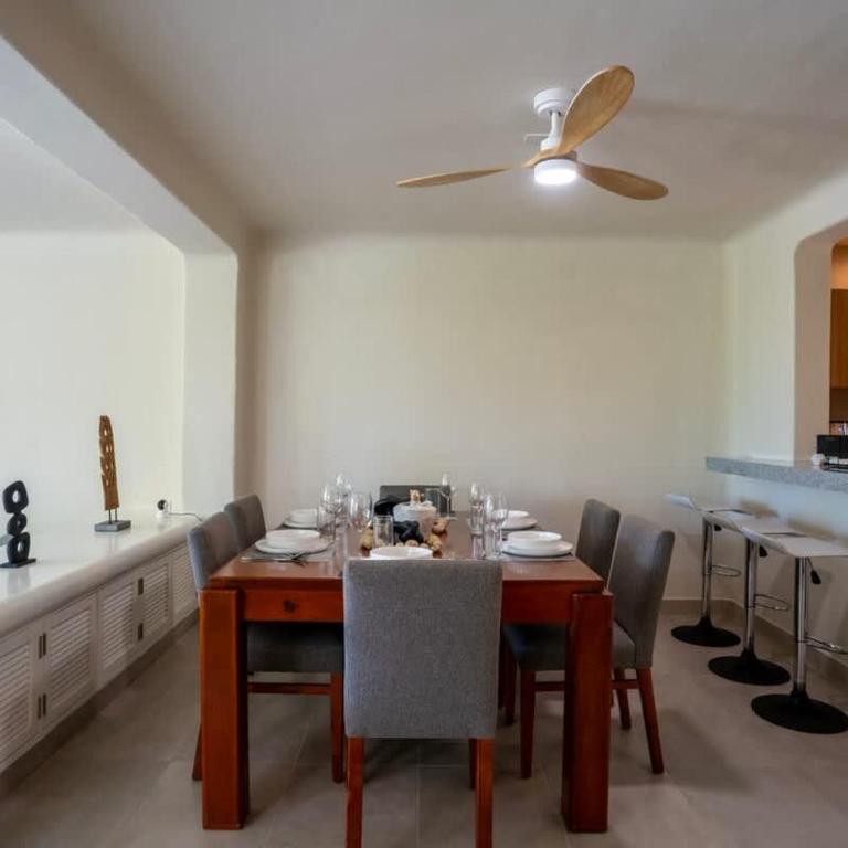 3BR Modern House w/ Pool and Great Location! - Vacation Home - 12