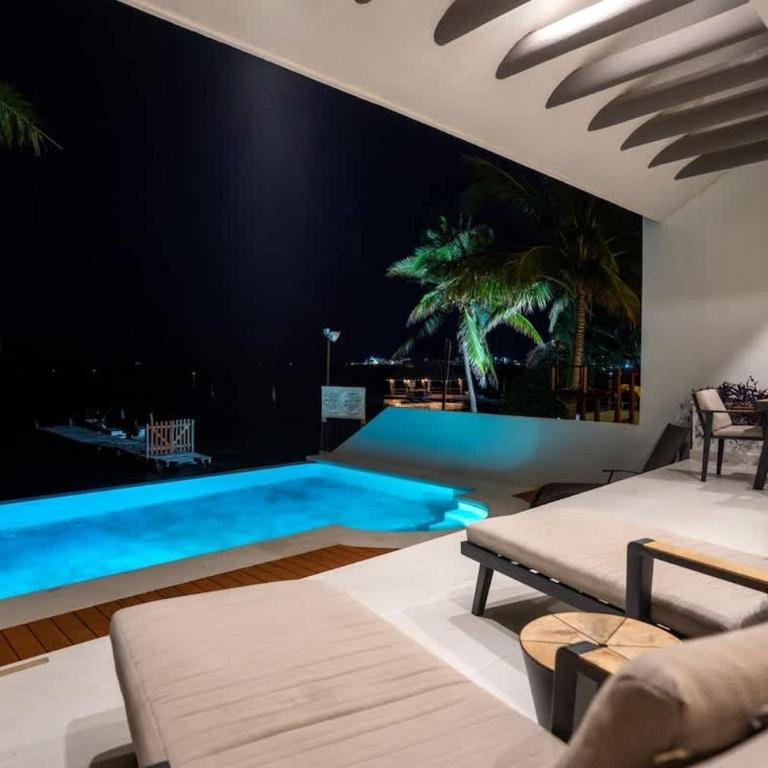 6BR Modern Oceanfront Villa w/ Infinity Pool - Vacation Home - 71