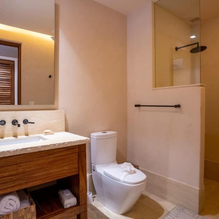 9BR Luxury Beachfront Penthouse w/ Private Pool - Apartment - 46