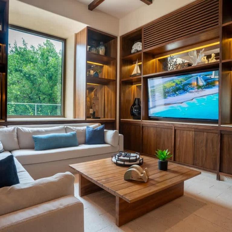 4BR Luxury Beachfront Apt w/ Heated Pool - Apartment - 44