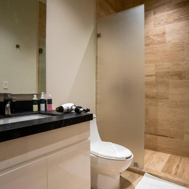 2BR Condo w/ Rooftop Oceanview & Centric Location - Apartment - 20