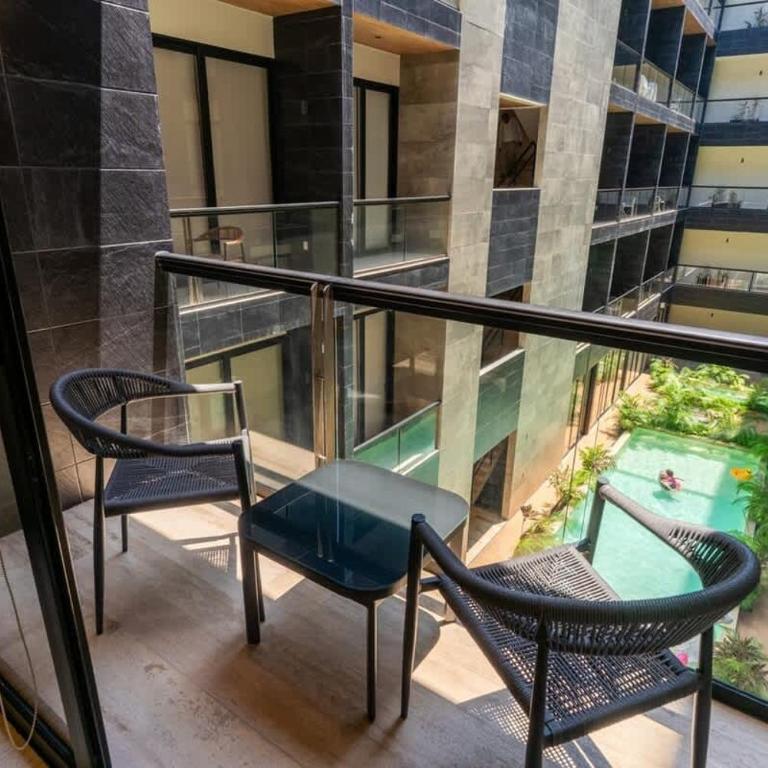 2BR Condo w/ Rooftop Oceanview & Centric Location - Apartment - 13